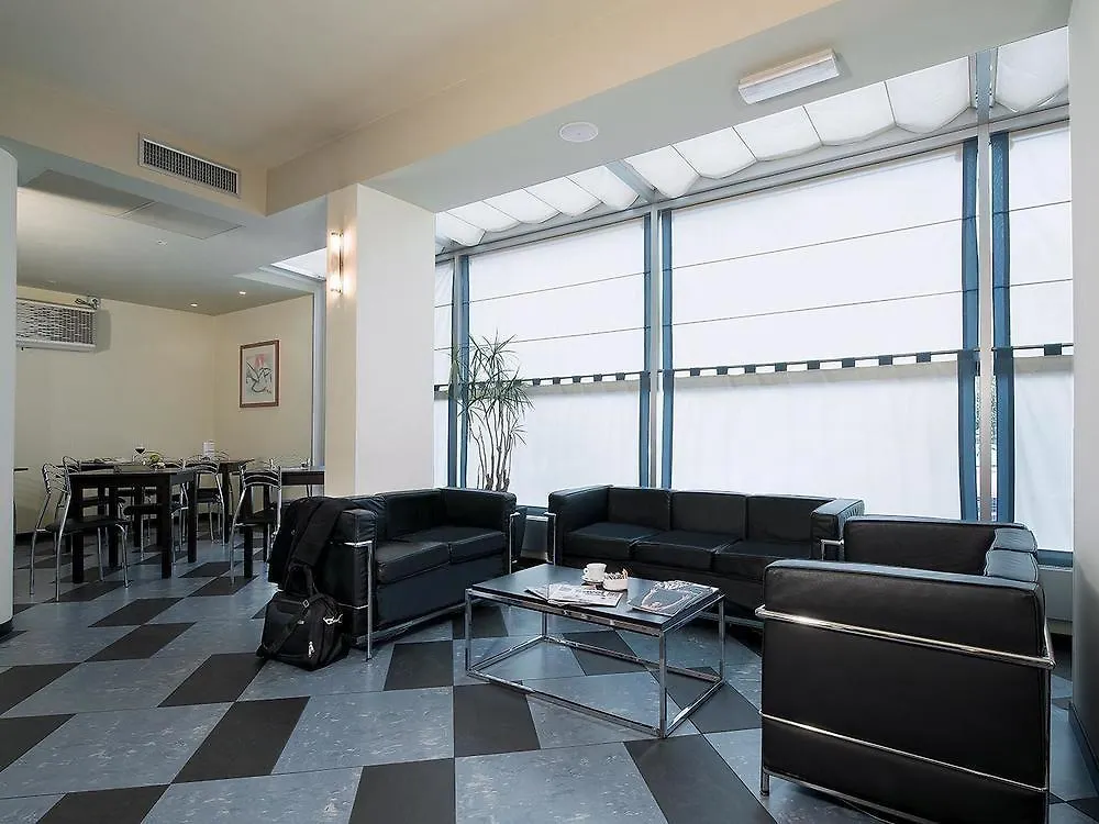 Cdh Hotel לה ספציה 4*,