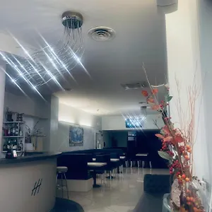 Holiday- Finestrella 3*, Bologna Italien